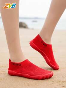 ZVB Zapatos de agua para parejas, perfectos para amantes del descalzo. Zapatos de playa para mujer con suela blanda, para nadar, bucear, uso en exteriores, de secado rápido para verano, antideslizantes y transpirables para vadear - Color caoba - Ver 4