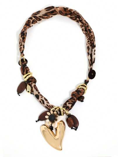 波西米亚豹纹布料项链，配复古金属心形吊坠和仿木珠