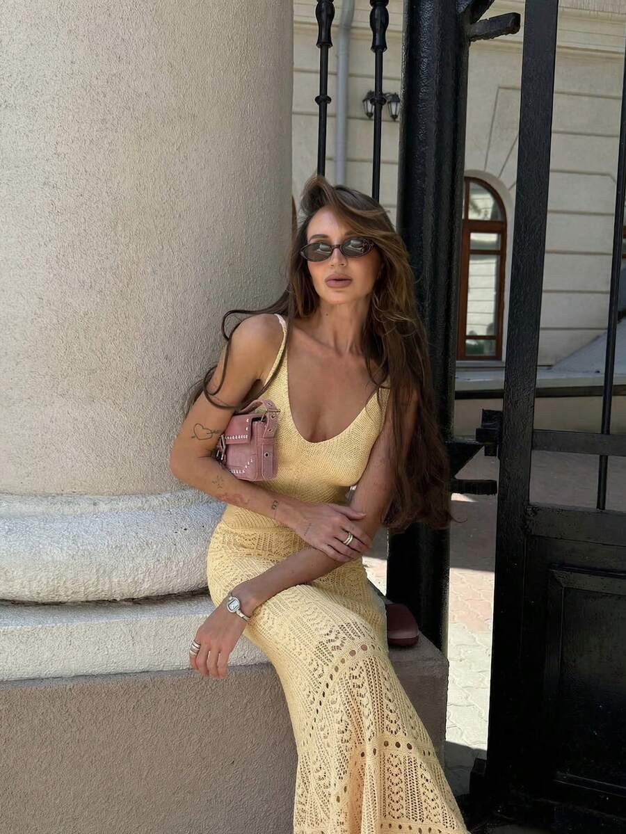 Senya 2026 新款女士休闲镂空无袖浪漫粉色针织吊带连衣裙，适合海滩度假，夏季钩针镂空针织沙滩裙，女士度假波西米亚风V领罩衫连衣裙，春夏款 - 黃色 - 查看 1