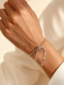 1 Peça de Pulseira de Contas de Osso de Cobra com Empurrar-Puxar Elástico para Mulheres, Joia Personalizada Simples e Versátil. O estilo é simples e elegante, adequado para qualquer roupa e ocasião. É perfeito para o transporte diário, viagens casuais e encontros, embelezando facilmente o pulso e realçando a elegância geral do visual. - Prata - Visão 4