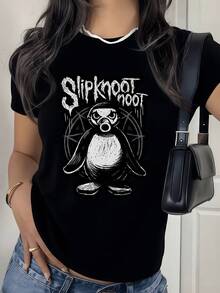 Figura de pingüino rebelde con máscara y trazos artísticos que simbolizan la fuerza interior y el humor alternativo camiseta de mujer 220g casual moderna para uso diario - Negro - Ver 1
