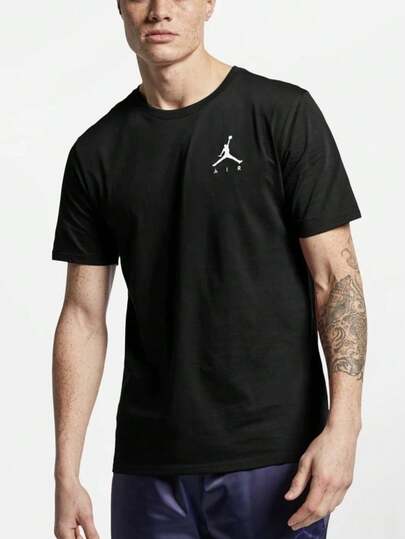 Nike Áo thun ngắn tay cổ tròn màu trơn logo Jordan Jumpman, chất liệu mềm mại và thoải mái dành cho nam giới.