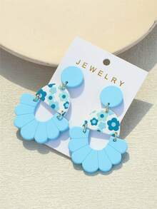 1对女士浅蓝色花卉印花陶瓷纹理镂空亚克力耳环，时尚优雅设计 - 彩色 - 查看 2