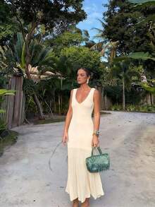 Senya 2026 New Deep V-Neck Sleeveless Knit Dress, French Elegant Style With Ribbed Fishtail Hem, Slim And Flattering, Suitable For Commuting, Beach, Vacation Or Dating White - White - View 2