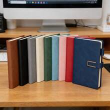 1 pieza Cuaderno/Diario A5 - Cuaderno de negocios con tapa dura, diario de piel sintética PU con cierre magnético y soporte para bolígrafo, adecuado para hombres y mujeres, cuaderno de espiral grueso para oficina, negocios, estudio, viajes, uso personal - A - Ver 7