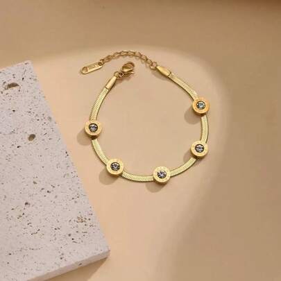 Nova pulseira estilo europeu e americano com cinco zircônias brancas em formato de lâmina romana, pulseira de aço inoxidável 18K de estilo minimalista sofisticado.