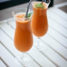 Ly nhựa hình hoa tulip trong suốt 14oz, thích hợp đựng nước ép, cocktail, bia, đồ uống nhiệt đới, nước lọc và các loại đồ uống khác. Tuyệt vời cho nhà hàng, quán bar, phòng chờ, khách sạn, tiệc ngoài trời hoặc bất kỳ dịp nào; chúng sẽ làm cho bàn của bạn trông thật lộng lẫy và đồ uống trông thật tuyệt vời. - Trong sáng - Xem 4