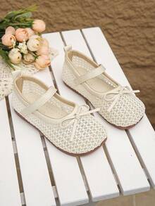 Girls' Hollow Round Toe Flats, Slip-On Style, Floral Pattern Ballet Flats, Comfortable Lace Flats - Beige - View 2