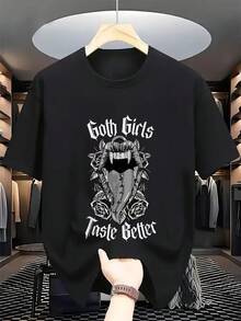 Camiseta gráfica de estilo alternativo 'Ambas saben mejor' - Estilo streetwear unisex de algodón, negro con diseño blanco, ajuste regular, cuello redondo, manga corta, cómodo para todas las estaciones, para hombres y mujeres, camiseta gótica, ropa casual, moda de vanguardia, tejido cómodo, moda alternativa, estilo alternativo, material transpirable, ropa alternativa, amantes de la moda alternativa. - Negro - Ver 1