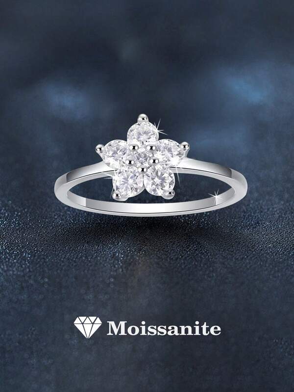 خاتم فضة 925 فاخر بشكل زهرة مرصع ب- 5 قطع من الموسانيت بقياس 3.0 مم وقيراط 0.6، مناسب للارتداء اليومي، الذهاب إلى العمل، الحفلات، العطلات، عيد الميلاد، عيد الحب، عيد الأم، ذكرى الزواج، عيد الميلاد، هدية مجوهرات للنساء