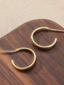 时尚经典的金色耳环，简约流畅的女士配饰，是日常约会和聚会的理想伴侣。 - 金色 - 查看 6