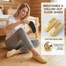 Sandal Selop Jaring Berongga Bernapas Terbaru Musim Semi/Panas 2026, Motif Hewan Kartun, Sol Lembut Ringan Anti Selip untuk Dalam Ruangan/Rumah/Yoga/Perjalanan, Dapat Dilipat, Unisex, Beruang Kuning - Kuning - View 5