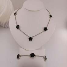 1pc Men's Fashion Business Style Lucky Clover Pendant Necklace With Chain And Bracelet Set, Valentine's Day Gift - Five-leaf Clover Silver - View 3