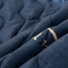 1pc Skin-Friendly Minimalist Plaid + Floral Quilted Wide-Edge Summer Quilt, Soft & Fine, Moisture-Wicking & Breathable, Minimalist & Elegant, Fashion Air Conditioning Quilt, Lightweight & Breathable Summer Quilt - Whale - View 7