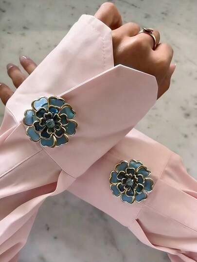 1/2pcs Set Fashionable High-End Faux Diamond Camellia Cufflinks, Suitable As Valentine's Day And Party Gift, Acrylic Shirt Buttons, Diamond Decor, Brooch Buttons, Floral Cufflinks