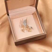 2026 Minimalist Brooch, Delicate Hollow-Out Design Brooch Pin, High-End Suit Accessory - Multicolor - View 3