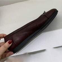 2026 New Model I Split-Toe Shoes Women, New Pleated Flat Shallow Bow Ballet Pigtoe Shoes, Elegant Women's Shoes - 酒紅色(褶皺) - 查看 12