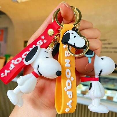 1pc Snoopy Astronaut Theme Keychain, Charlie Brown Cartoon Doll Bag Charm, Resin Car Pendant For Couple, Heart Shape Key Ring For Anniversary Gift