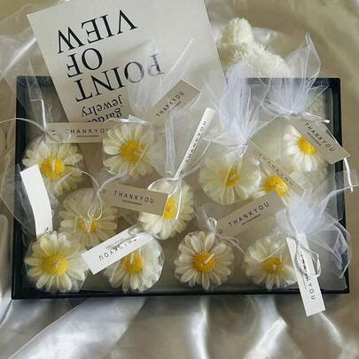 5pcs Daisy Shaped Candle Set - Wedding Gift Basket, Bridal Shower Decor, Soy Wax Scented Candles (For Home Fragrance), Simple Floral Centerpiece