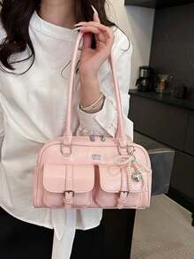 This Fashionable And Classic Solid Color Waterproof PU Material Clown Bag Features A Letter Graphic Design, With Multiple Pockets, A Shell Shape, And Dual Handles. It Can Be Carried As A Shoulder Bag Or Underarm Bag, And Comes With A Pendant Decoration. The Interior Can Hold Daily Necessities Like Lipstick, Keys, And Cosmetics. It Is Very Suitable For Travel, Shopping, Work, Parties, Dates, And New Year Celebrations. This Is A Retro Japanese Street Style Bag For Women. - 粉色 - 查看 2