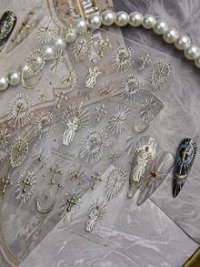 1pc 5D Gold-Plated Nail Sticker, Luxury Exquisite Nail Sticker, Retro Halo Faith Nail Sticker, DIY Nail Sticker - Gold - View 1