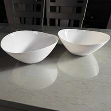 两件套66盎司大容量白色椭圆形沙拉碗，玻璃材质。多功能餐具套装，包含沙拉碗、汤碗、面条搅拌碗、蔬菜搅拌碗、燕麦粥碗和谷物碗。完美的圣诞礼物。 - 白色 - 查看 2