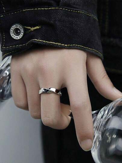 1pc Minimalist Titanium Steel Mobius Ring, Vintage Luxury Couple/Finger Ring