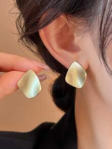 1 Pair Minimalist Geometric Square Stud Earrings, Fashionable Versatile Earrings Suitable For Women's Daily And Holiday Wear - Geometric Square - View 1