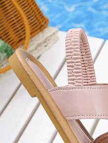 A Pair Of Girls' Cute And Simple Flat Sandals With Elastic Heel Straps Can Be Adjusted. Hook And Loop's Lightweight Non-Slip Soft-Soled Breathable Spring And Summer Shoes Are Suitable For Beach Play, Daily Life, Holiday Travel And Other Occasions. - Pink - View 7