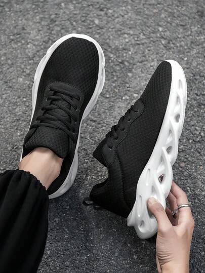 Men's Spring/Summer Classic Fashion Black & White Contrast Lace-Up Mesh Casual Sports Shoes, Versatile Comfortable Athletic Running Sneakers