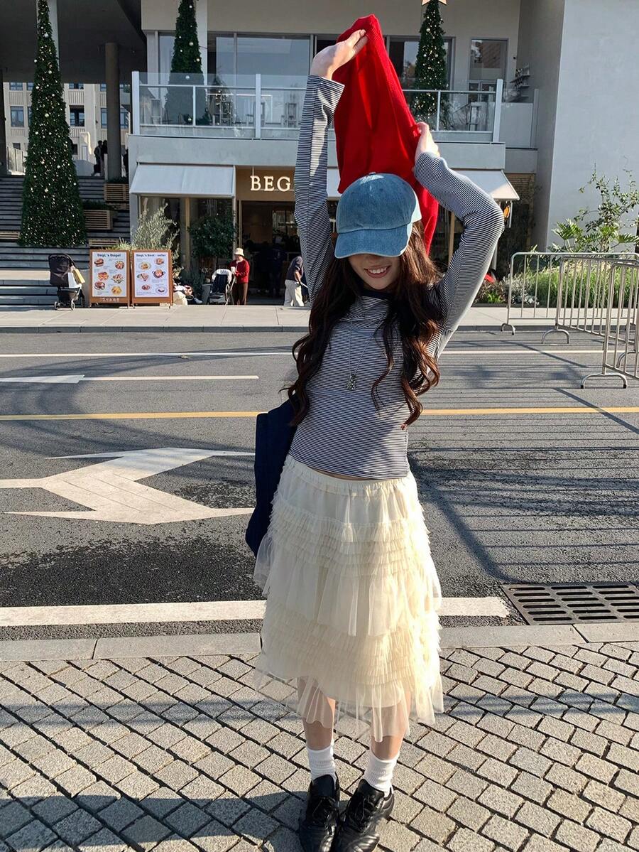 Chân váy midi voan thiết kế bất đối xứng, kiểu dáng mềm mại và lãng mạn. - Màu be - Xem 1