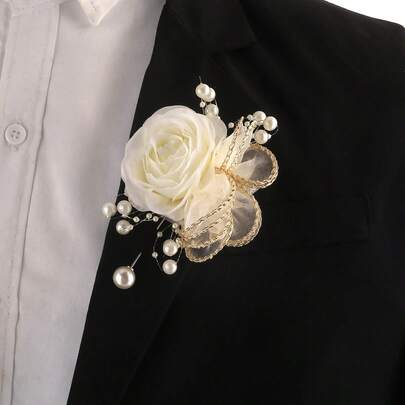 1枚男女通用优雅仿象牙色丝绸玫瑰胸针，带珠饰，适合新郎、新娘、父亲、母亲、祖父母在婚礼、派对、毕业典礼、情人节、舞会、返校节等场合佩戴。