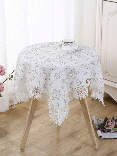 HXARTMIS قطعة واحدة من مفرش طاولة مربع ومستطيل أنيق بتطريز حواف باللون الرمادي البيج والرمادي الأخضر، غطاء طاولة طعام فاخر مزين بالدانتيل، مفرش طاولة مستطيل واقي، مقاوم للماء، قابل لإعادة الاستخدام، مقاوم للحرارة، مضاد للانزلاق، مناسب للمنزل وغرفة النوم والمعيشة والمطبخ وغرفة الطعام والحديقة الخارجية والحفلات والأعراس وأعياد الميلاد وغيرها من المناسبات. كما أنه قابل للتطبيق في عيد الحب وعيد الأب وعيد الأم وغيرها من ديكورات العطلات، متوفر بأحجام متعددة.
