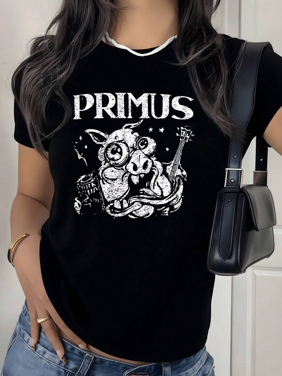 Figura surreal de cerdo con ojos grandes sujetando guitarra rodeado de estrellas y trazos abstractos transmite energía rebelde divertida camiseta de mujer 220g casual moderna - Negro - Ver 1