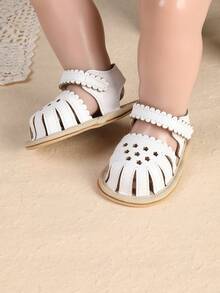 2026 Summer New Hollow-Out Closed Toe Cute Sandals For Infant Girls, Soft Bottom - White - View 4