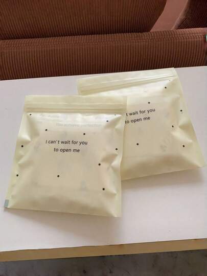 INS风可爱优雅奶油黄波点自封袋，加厚防水防潮防尘可重复使用耐用多用途收纳袋，适用于食品、零食、内衣、袜子、衣物、家居收纳、旅行打包、日常收纳、礼品包装