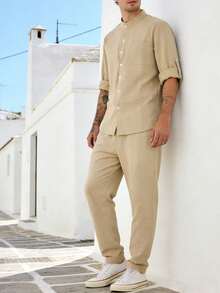 男士夏季亚麻两件套，立领卷袖衬衫+松紧腰直筒裤，透气舒适宽松版型，适合海滩、度假和日常通勤。 - 卡其色 - 查看 4
