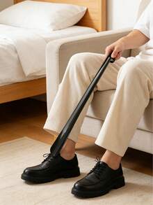1pc 16.54 Inch Plastic Black Shoe Horn, Suitable For Men, Women, And All Ages, Helps With Putting On And Taking Off Shoes And Boots - Black - View 3