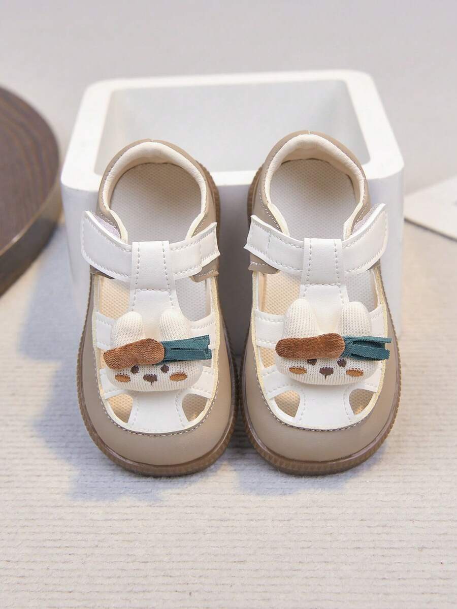1 Pair Baby Shoes With Hollow 3D Rabbit Flower Hook And Loop Soft Bottom Toddler Sandals - Khaki - View 1