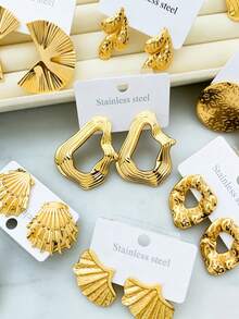 20pcs Gold Stainless Steel Earring Set, Geometric Flower/Heart/Shell Designs, 18K Gold-Plated Hypoallergenic Minimalist Fashion Earrings, Comfortable And Versatile, Perfect For Women's Daily Wear Or As An Ideal Gift - Multicolor - View 3