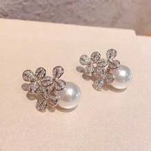 一对小众高端铜镀锆石三朵花珍珠耳环，浪漫氛围女士耳环 - 時尚耳環 - 查看 8