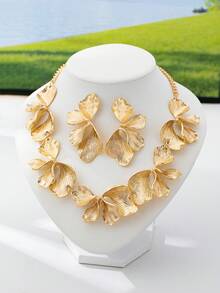 1pc Women's Fashionable European & American Style Metal Leaf & Petal Decorative Necklace - Leaves and Petals - View 13