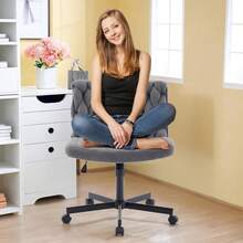 Silla de oficina sin brazos con diseño trasero Criss-Cross, ajustable en altura con ruedas giratorias de 360 °, silla gris cómoda para la oficina en casa - gris - Ver 3