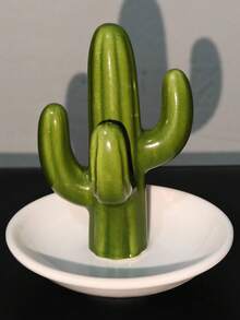 1个陶瓷仙人掌造型首饰托盘，适合存放手镯、耳环、项链等首饰，也可作装饰性多肉植物碟，是婚礼、生日礼物、家居装饰、开学礼物的理想之选。 - 彩色 - 查看 8