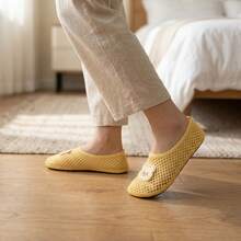 Sandal Selop Jaring Berongga Bernapas Terbaru Musim Semi/Panas 2026, Motif Hewan Kartun, Sol Lembut Ringan Anti Selip untuk Dalam Ruangan/Rumah/Yoga/Perjalanan, Dapat Dilipat, Unisex, Beruang Kuning - Kuning - View 6