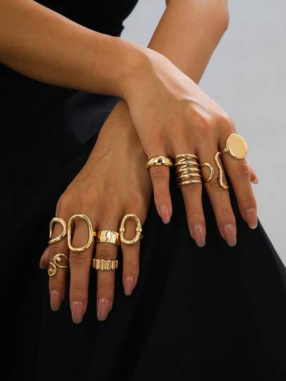 Conjunto de 10 anéis assimétricos estilo moeda vintage, anéis geométricos vazados, acessórios versáteis para mulheres, adequados para o dia a dia, encontros e reuniões.