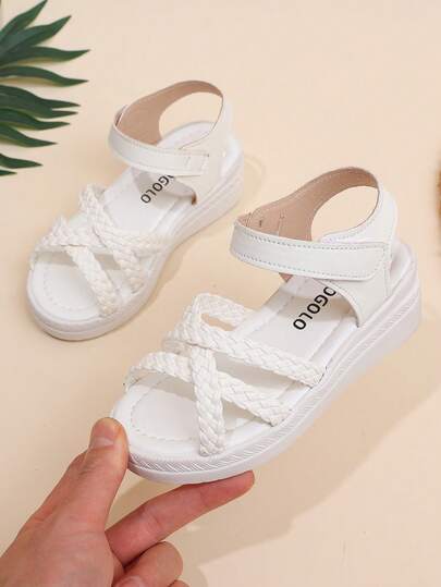 A Pair Of Girls' Sandals With Cross-Woven Straps, 2026 Summer New Solid Color Cross-Woven Comfortable And Breathable Simple Style Children's Thick-Soled Casual Sandals, Suitable For Children's Birthday Parties / Shopping In Malls.