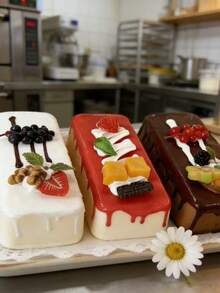 High-Quality Creative Realistic Food Simulation Ice Cream Cake Squishy Toy, Slow Rebound Super Soft Squeeze Stress Relief Gadget - Multicolor - View 5