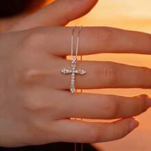 1件S925纯银极简十字架吊坠项链，镶嵌闪亮锆石，优雅日常佩戴饰品，送给爱人的优质礼物 - 銀色 - 查看 3