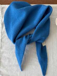 一条流苏三角围巾，用途广泛，保暖舒适，适合冬季佩戴，可作头饰或时尚多功能礼品。 - 彩色 - 查看 8